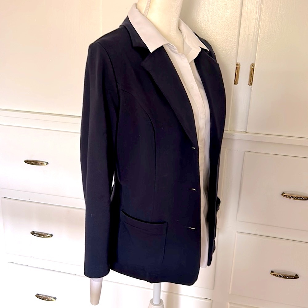 Liz Claiborne knit blazer. Navy blue size Medium. Soft, comfortable fabric - Picture 2 of 9